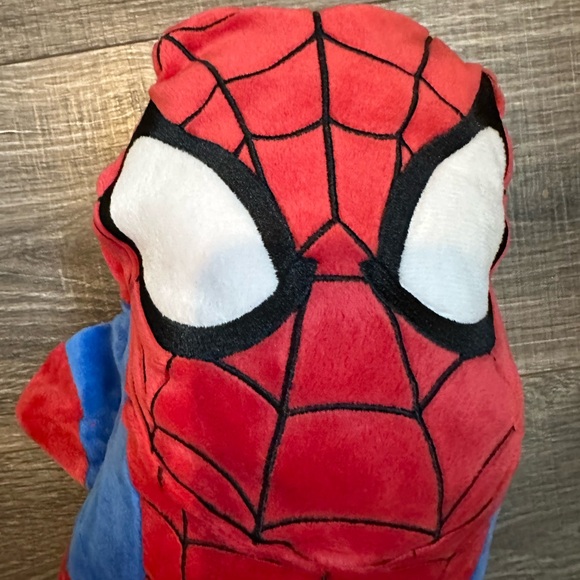 Cubcoats Spider-Man Hooded Zip-Up Sweatshirt transforms into Stuffie Youth 8 - Picture 9 of 12